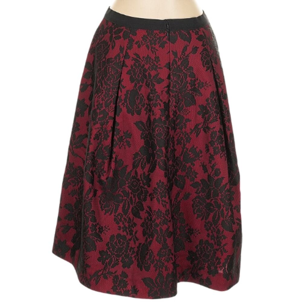 White House Black Market Knee-Length A-Line Skirt Red & Black EUC Size 0 - Picture 3 of 6